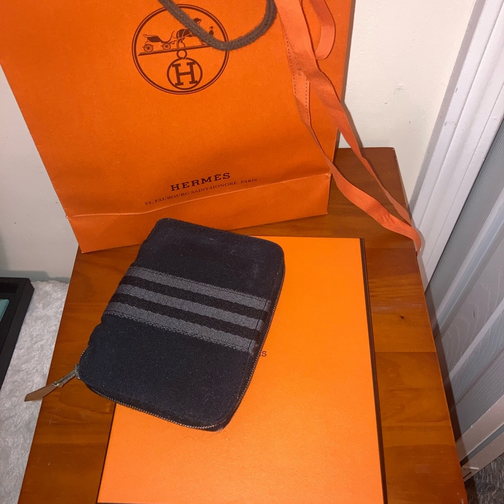 💯% Authentic Hermès Black-Gray Small Zipper Pouch Wallet (PRICE IS FIRM)